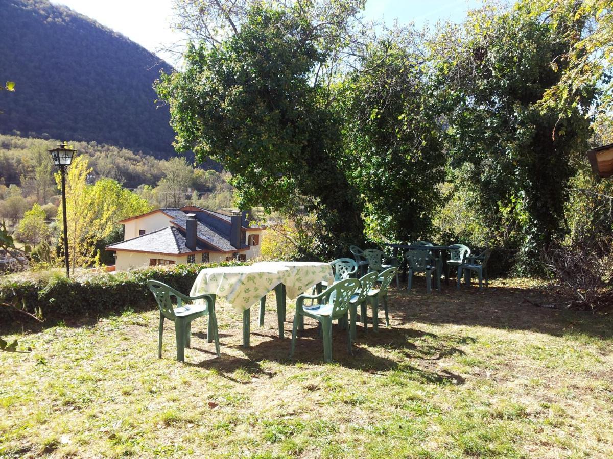 Hotel Rural El Urogallo Murias de Paredes Exterior photo